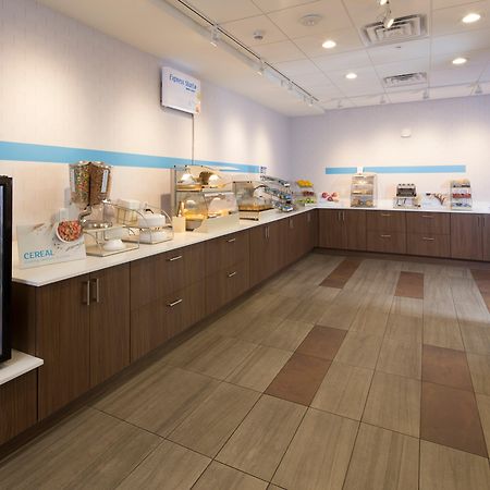 Holiday Inn Express Hotel & Suites Bay City By Ihg Exteriör bild