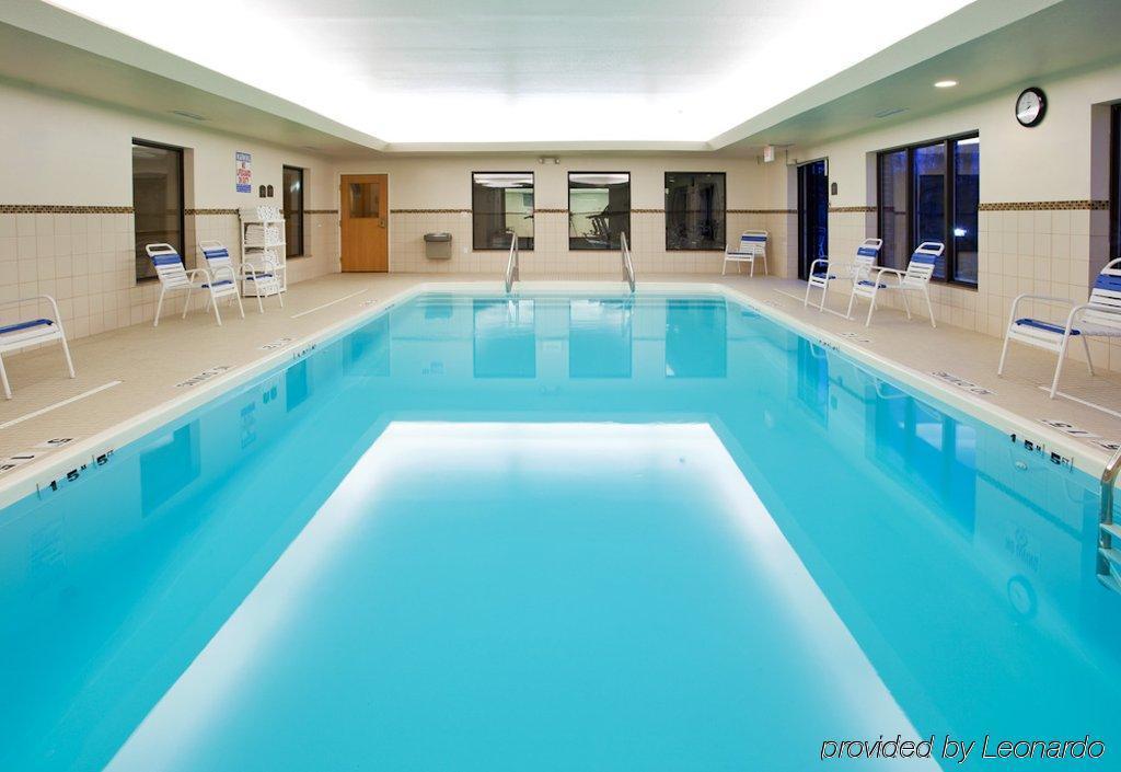 Holiday Inn Express Hotel & Suites Bay City By Ihg Exteriör bild
